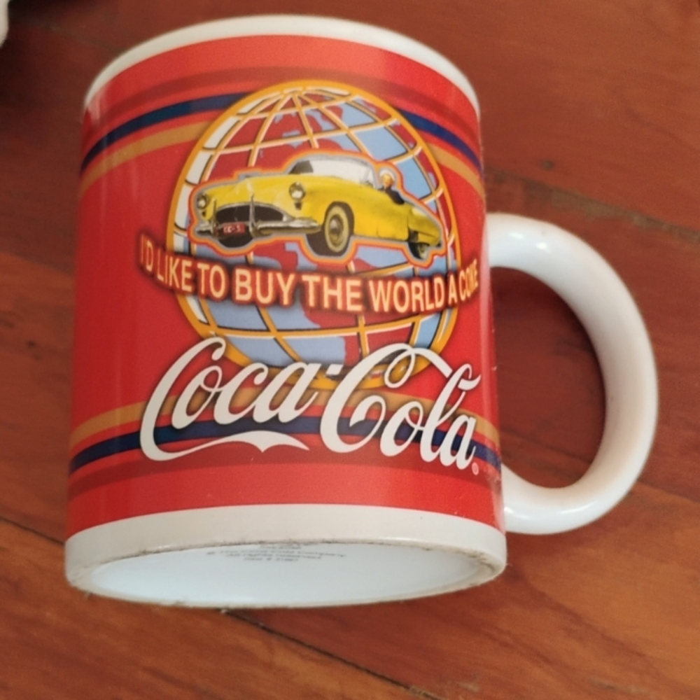 🐻‍❄️ Coca-Cola RED MUG I'd like to buy the WORLD 🌍 a Coke Rare COLLECTIBLE EVC